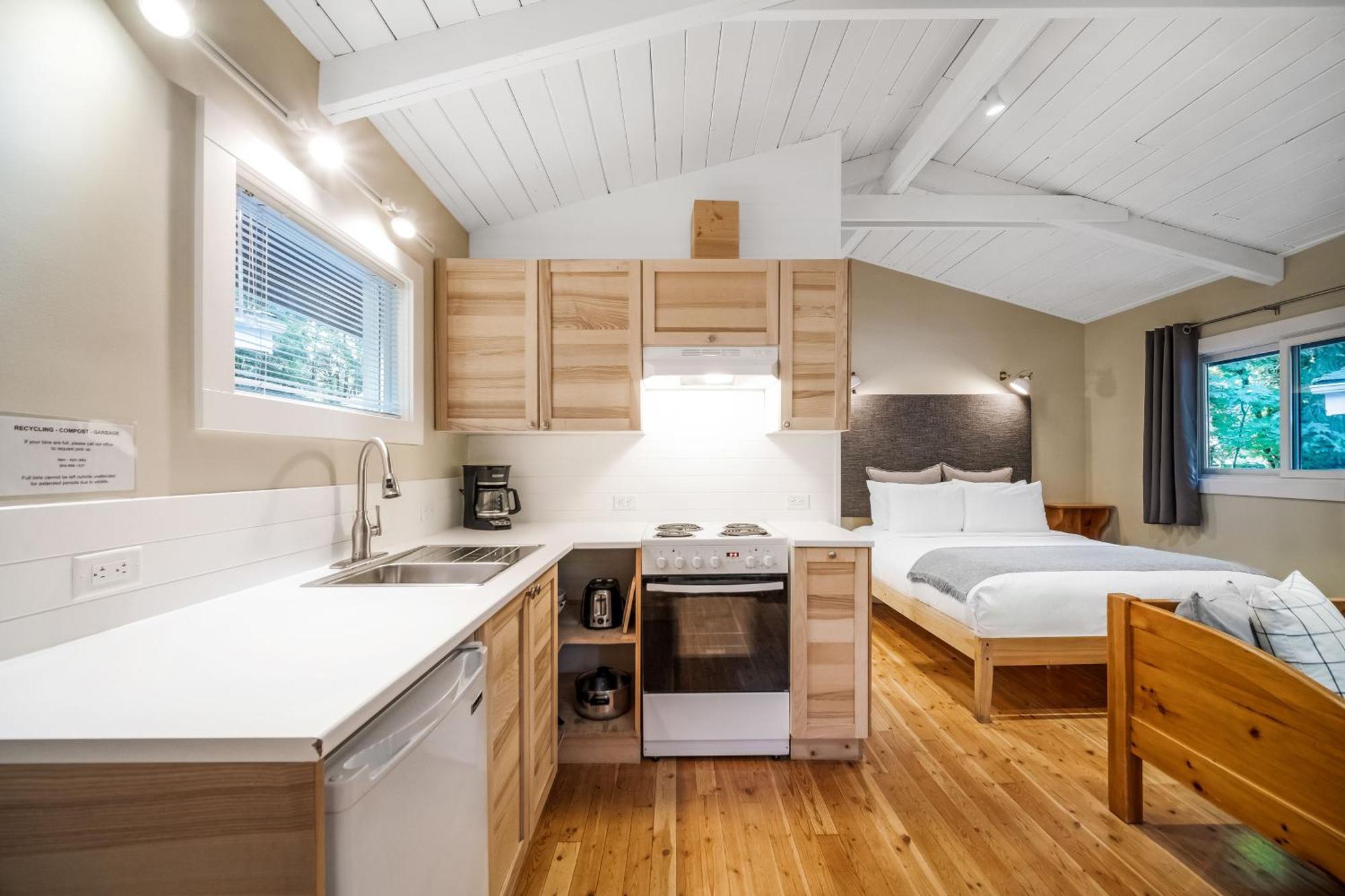 Sunwolf Riverside Cabins Brackendale Dış mekan fotoğraf
