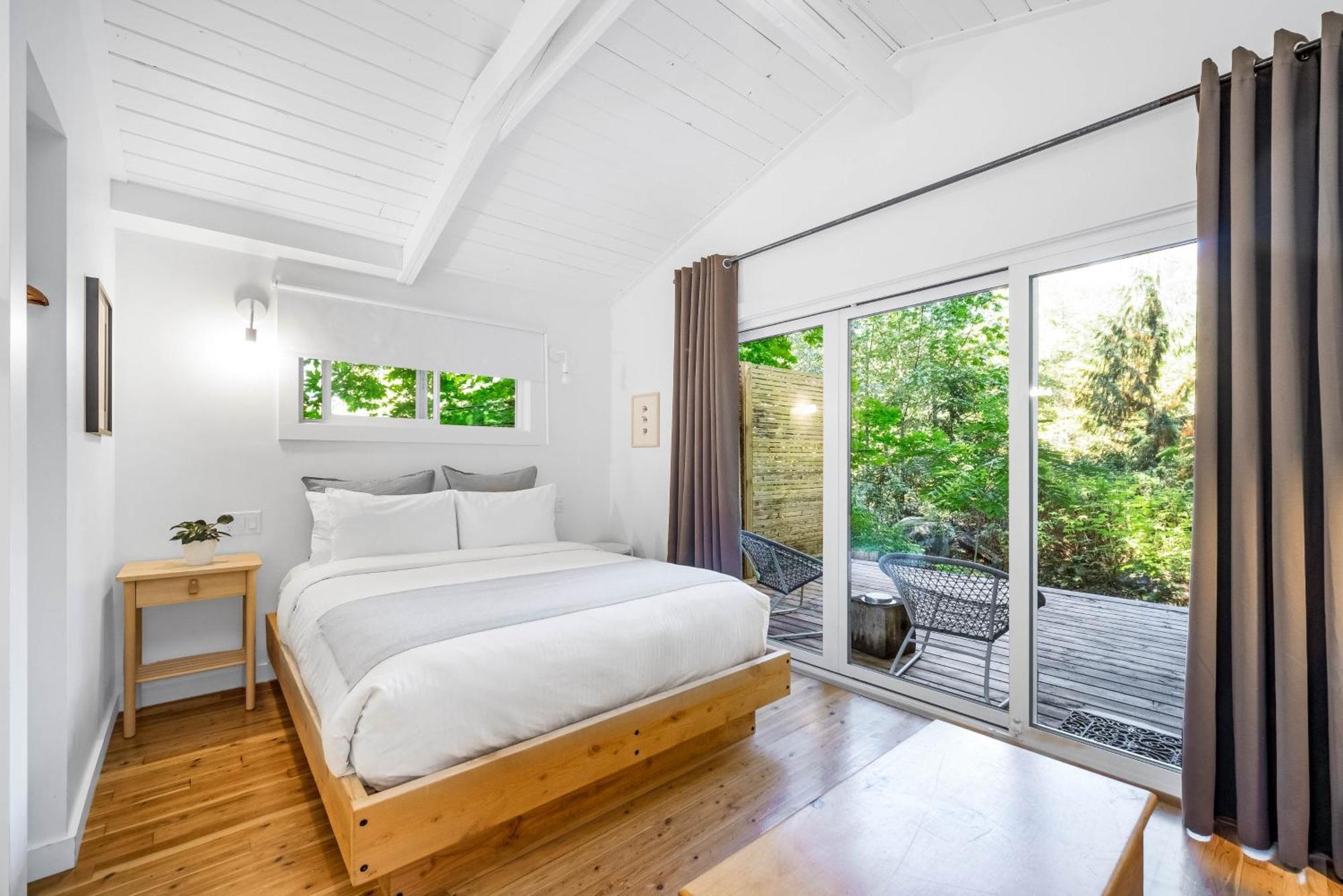 Sunwolf Riverside Cabins Brackendale Dış mekan fotoğraf