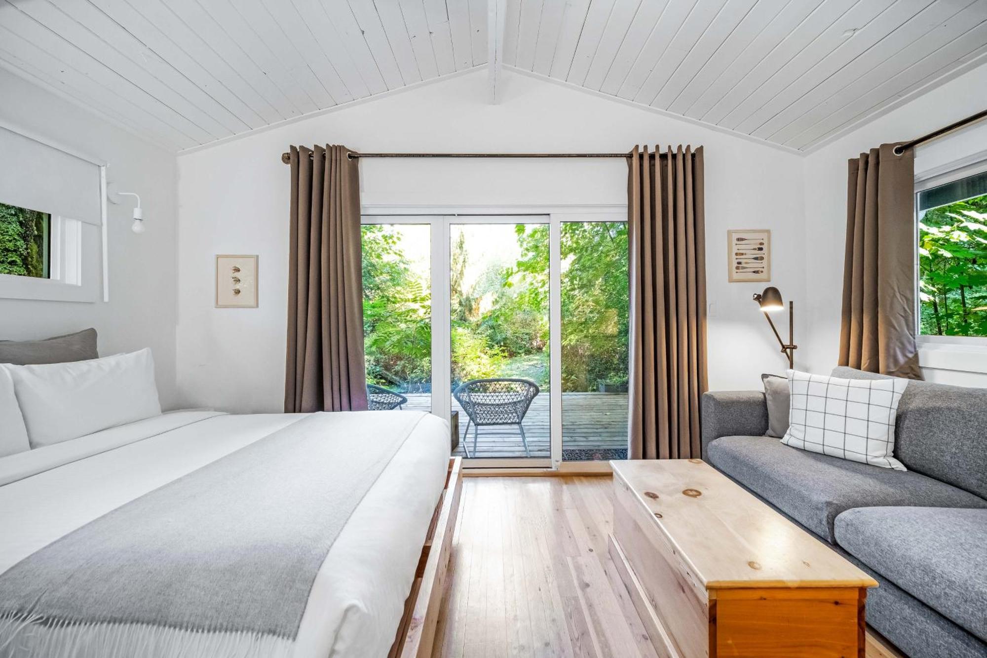 Sunwolf Riverside Cabins Brackendale Dış mekan fotoğraf