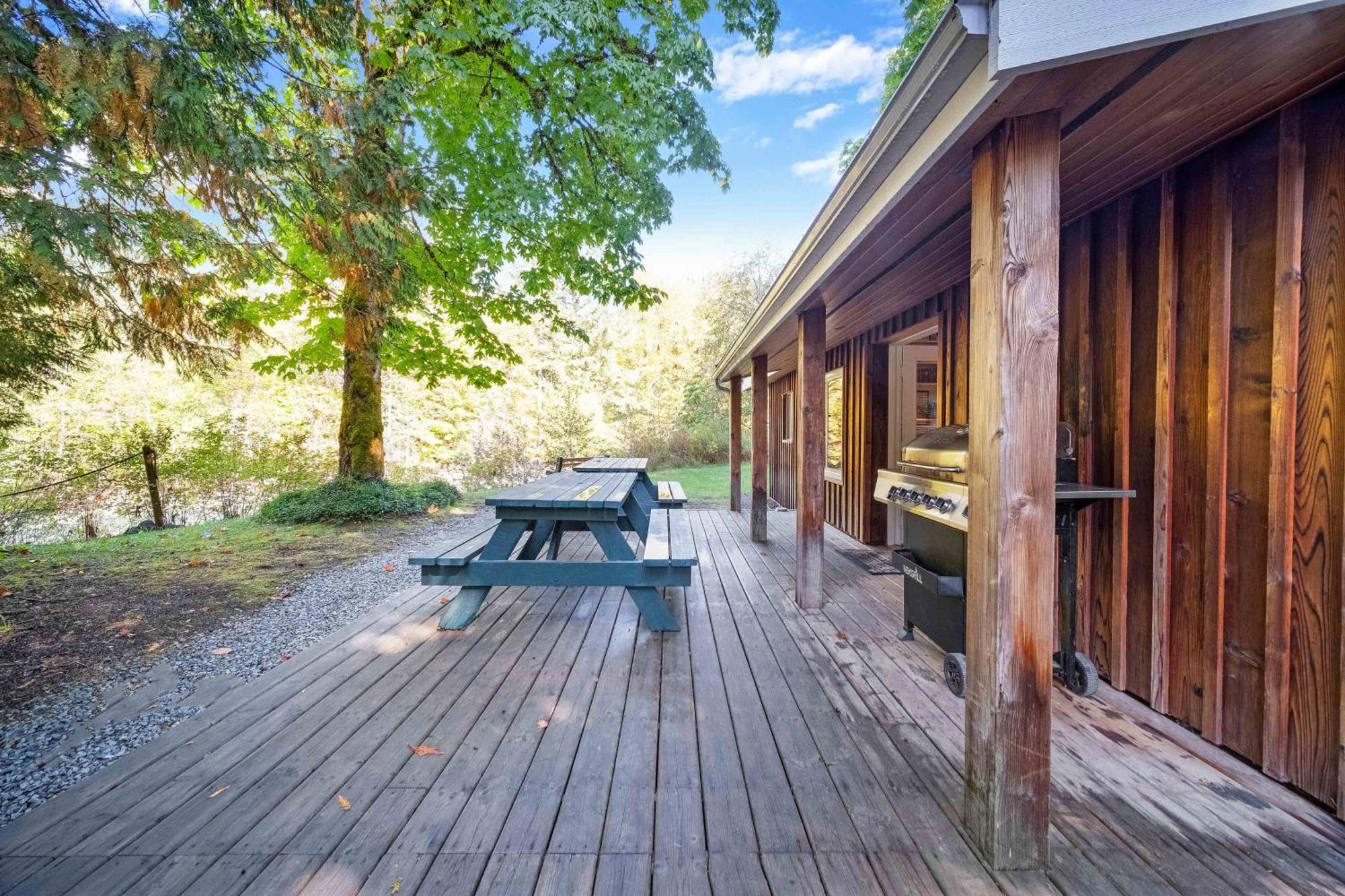Sunwolf Riverside Cabins Brackendale Dış mekan fotoğraf