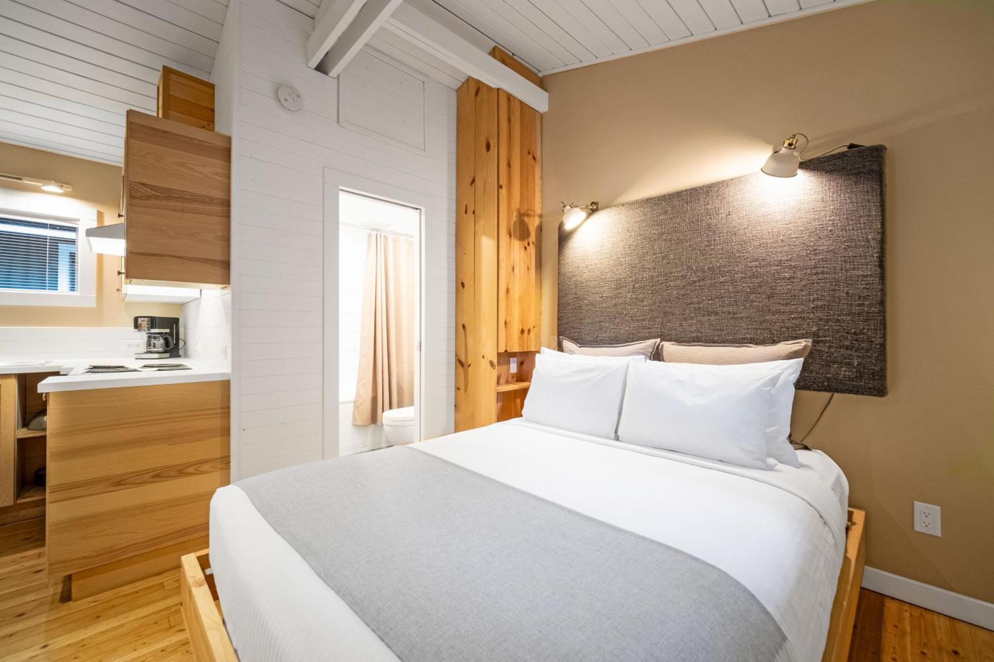 Sunwolf Riverside Cabins Brackendale Dış mekan fotoğraf