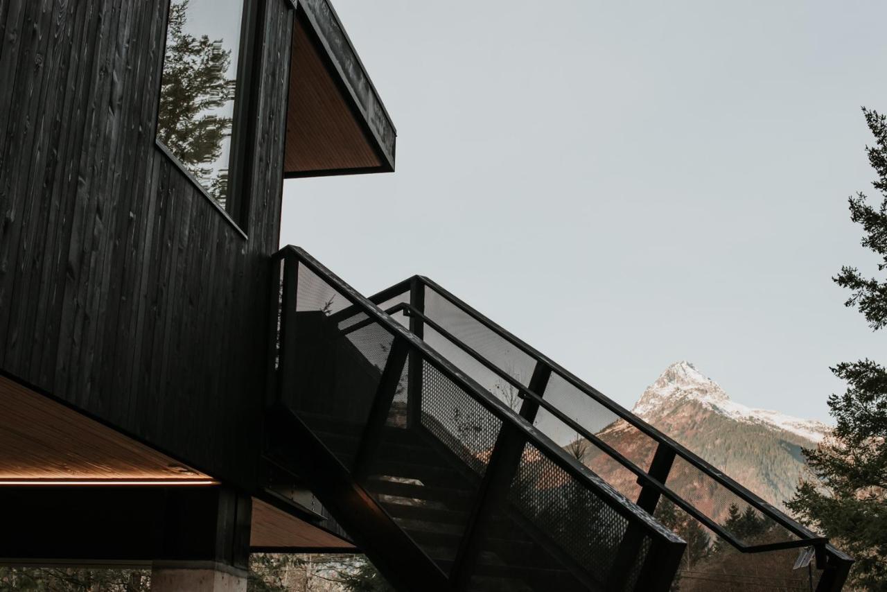 Sunwolf Riverside Cabins Brackendale Dış mekan fotoğraf
